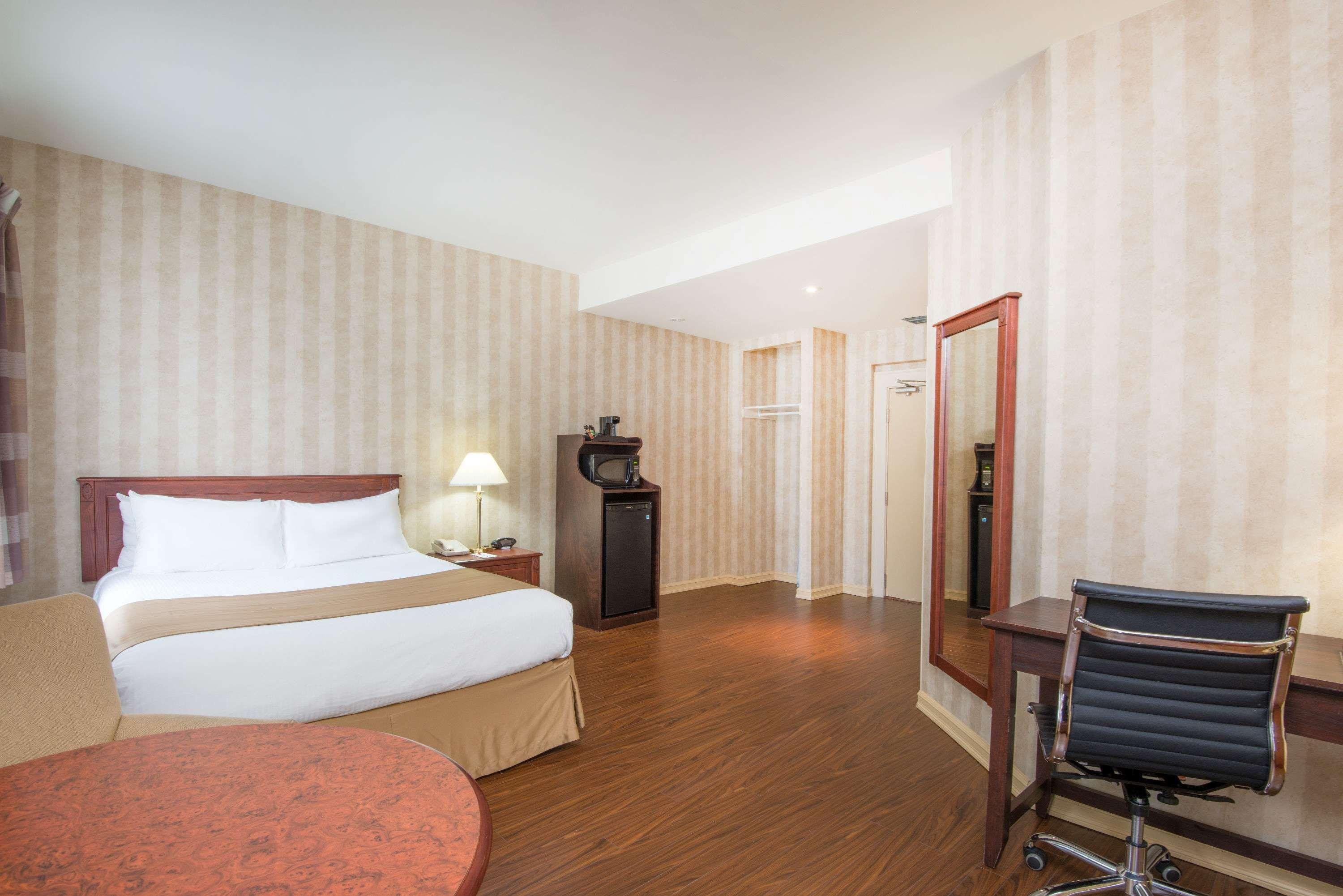 Comfort Suites Midland West Zewnętrze zdjęcie
